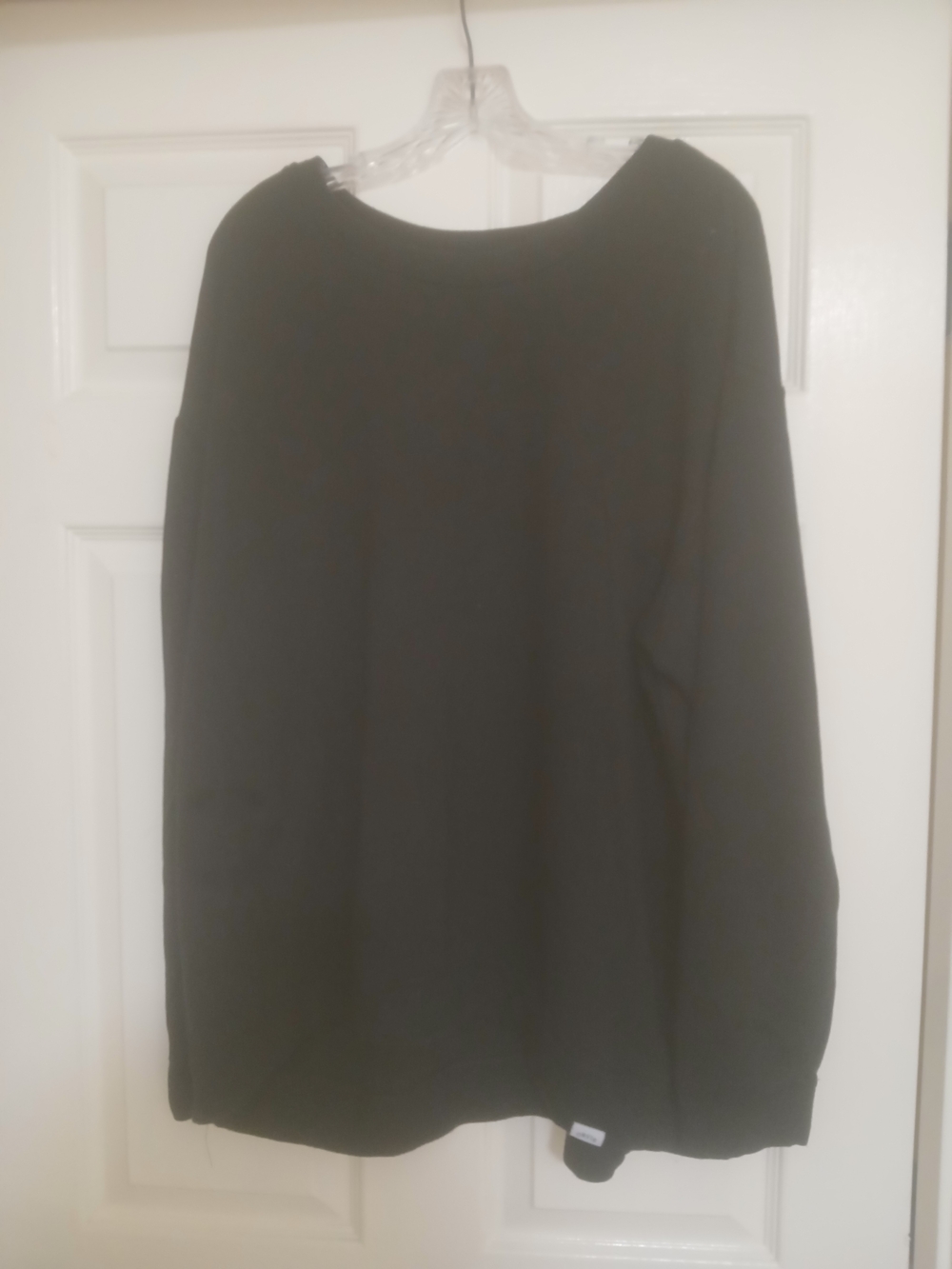 Orvis Black Over-sized Crewneck Sweatshirt - Timeless Everyday Knit